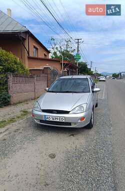 Седан Ford Focus 2000 в Сельцо