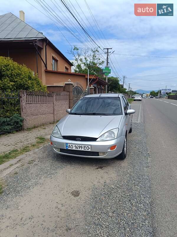 Седан Ford Focus 2000 в Сільце