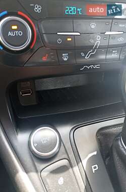 Седан Ford Focus 2017 в 