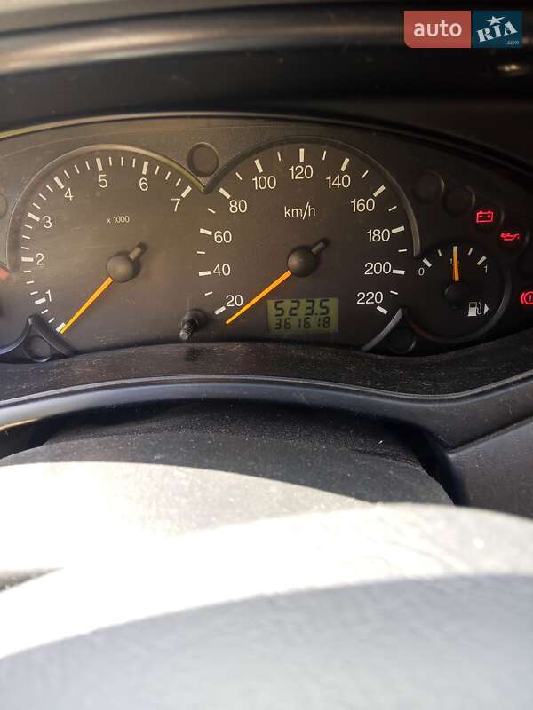 Седан Ford Focus 2003 в Сельце фото 14 Седан Ford Focus 2003 в Сельце