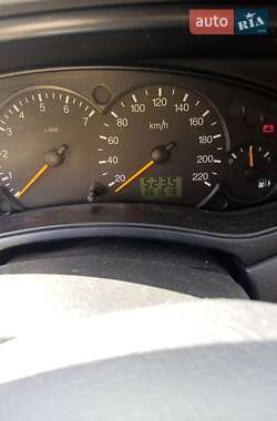 Седан Ford Focus 2003 в 