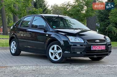 Хэтчбек Ford Focus 2005 в Долине