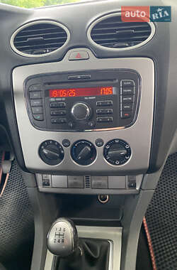 Универсал Ford Focus 2010 в 