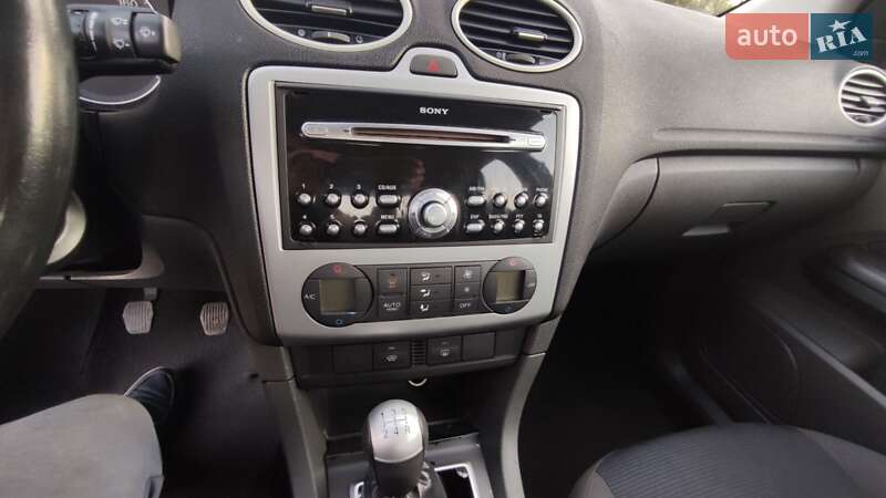 Хэтчбек Ford Focus 2005 в Первомайске