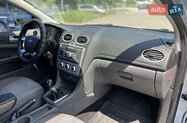 Седан Ford Focus 2006 в 