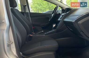 Седан Ford Focus 2016 в 