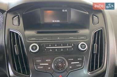 Седан Ford Focus 2016 в 