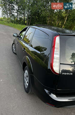 Универсал Ford Focus 2010 в 