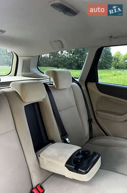 Универсал Ford Focus 2010 в 