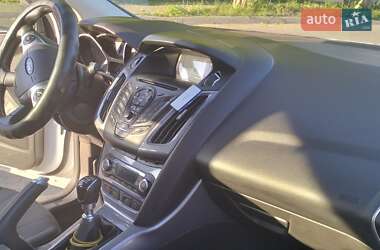 Универсал Ford Focus 2014 в 