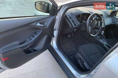 Хэтчбек Ford Focus 2015 в 