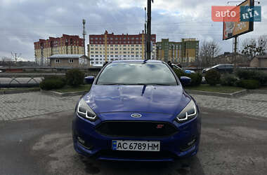 Хэтчбек Ford Focus 2013 в 