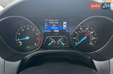 Седан Ford Focus 2015 в 