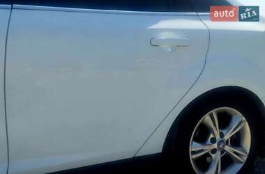 Седан Ford Focus 2011 в 