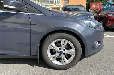 Седан Ford Focus 2011 в 