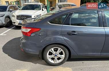 Седан Ford Focus 2011 в 