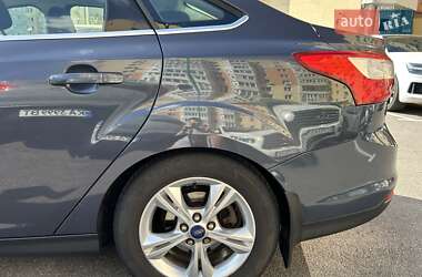 Седан Ford Focus 2011 в 