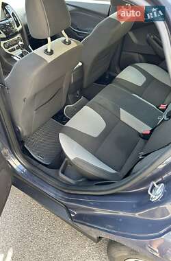 Седан Ford Focus 2011 в 