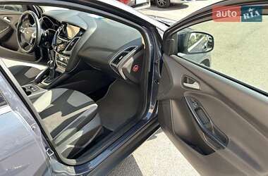 Седан Ford Focus 2011 в 