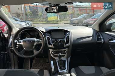 Седан Ford Focus 2011 в 