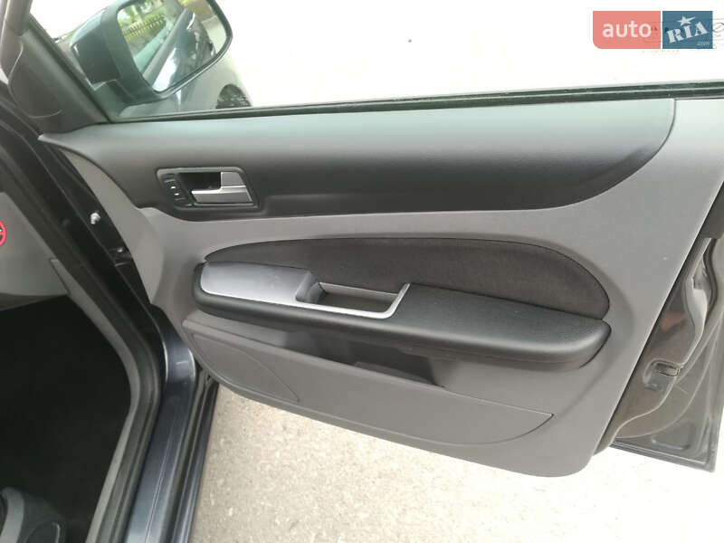 Универсал Ford Focus 2010 в Львове