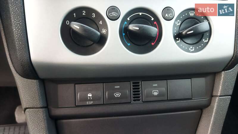 Универсал Ford Focus 2004 в Староконстантинове фото 41 Универсал Ford Focus 2004 в Староконстантинове