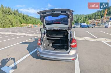 Хэтчбек Ford Focus 2014 в 