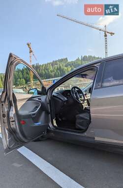 Хэтчбек Ford Focus 2014 в 