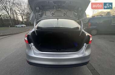 Седан Ford Focus 2014 в 