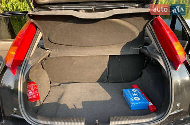 Хэтчбек Ford Focus 2004 в 