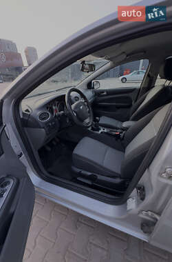 Седан Ford Focus 2011 в 