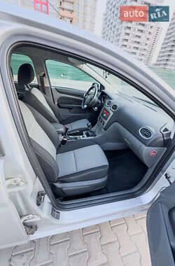 Седан Ford Focus 2011 в 