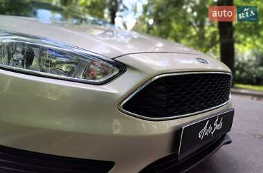 Седан Ford Focus 2017 в 