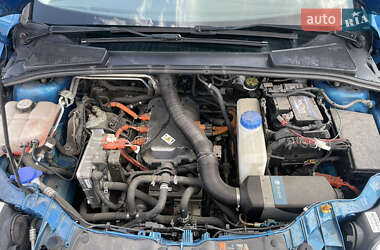 Хэтчбек Ford Focus 2012 в 