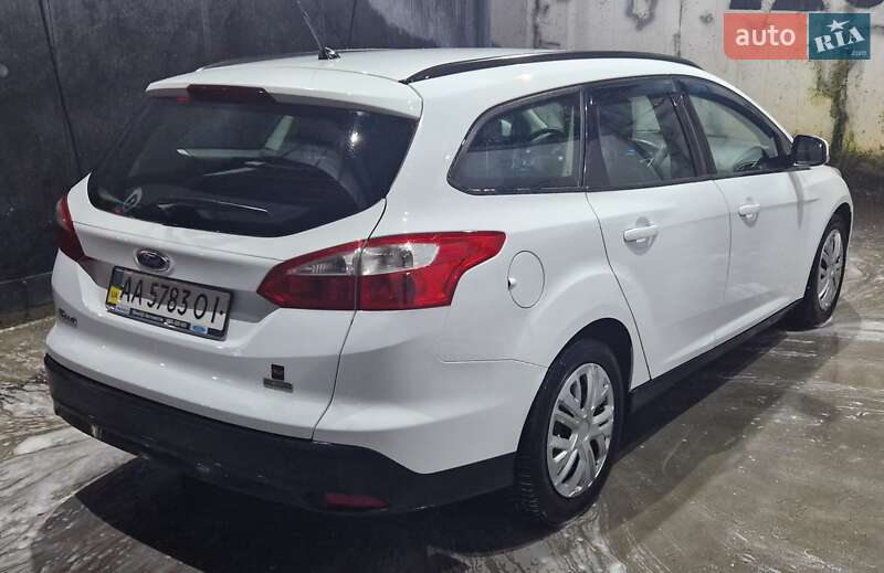 Универсал Ford Focus 2014 в 