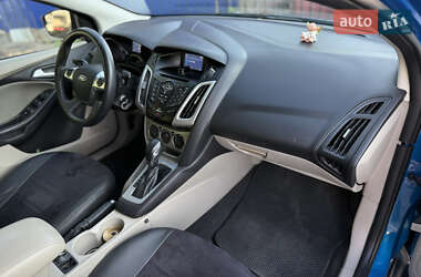 Хэтчбек Ford Focus 2014 в 