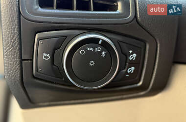 Хэтчбек Ford Focus 2014 в 