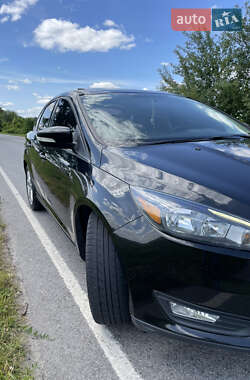 Седан Ford Focus 2015 в 