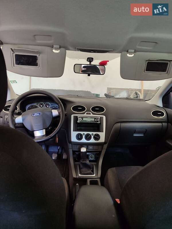 Универсал Ford Focus 2007 в Глыбокой