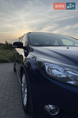 Универсал Ford Focus 2012 в 