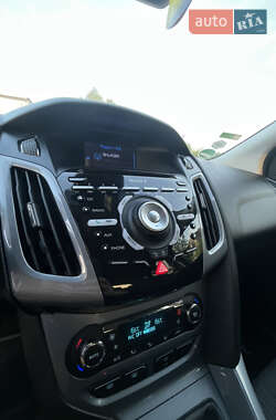 Универсал Ford Focus 2012 в 