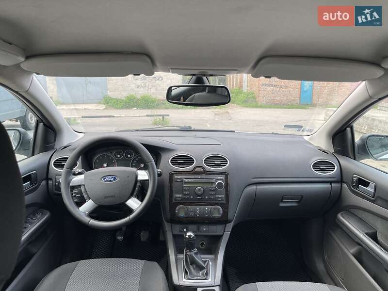 Хэтчбек Ford Focus 2004 в Чернигове