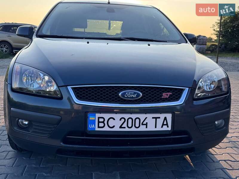 Хэтчбек Ford Focus 2006 в Городке