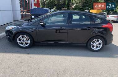 Хэтчбек Ford Focus 2012 в 
