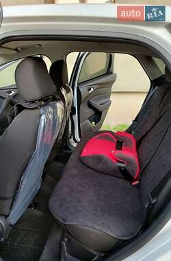 Седан Ford Focus 2015 в 