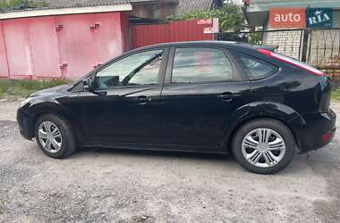 Хэтчбек Ford Focus 2011 в 