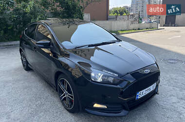Хетчбек Ford Focus 2016 в 