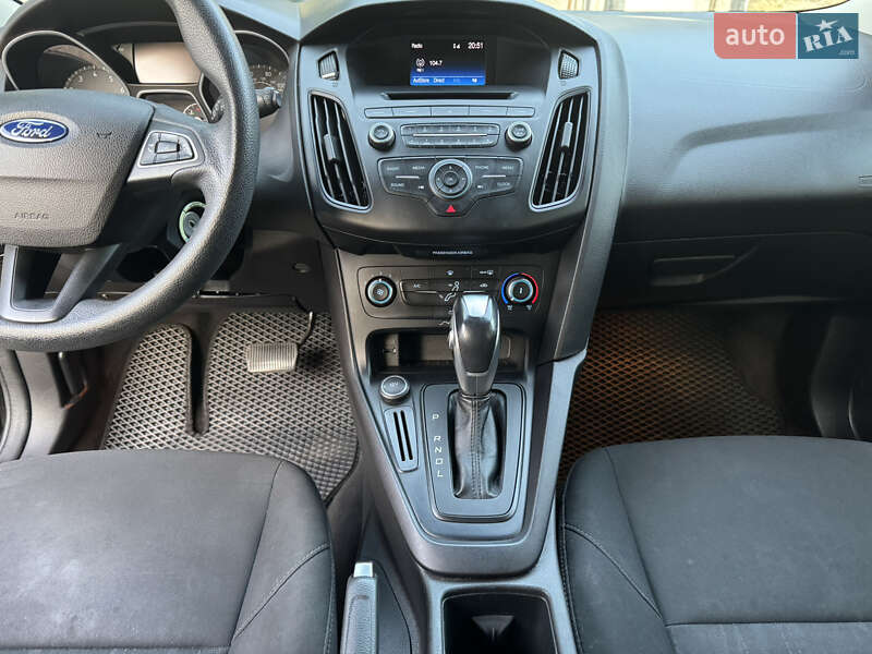 Хэтчбек Ford Focus 2015 в Львове