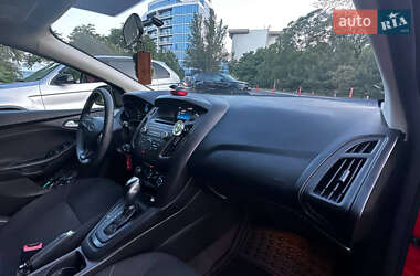 Хэтчбек Ford Focus 2016 в 