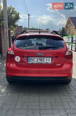 Хэтчбек Ford Focus 2013 в 